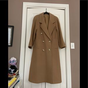 Longline tan, wool and cashmere coat from London England. Excellent condition
